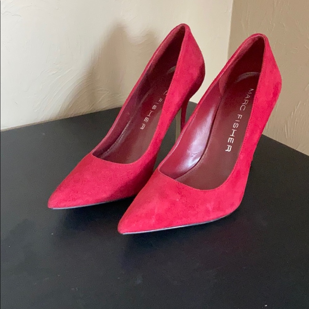 Women’s red suede pump size 7 Worn once